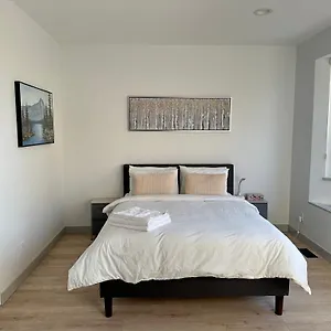 Homestay Sweet In, Vancouver